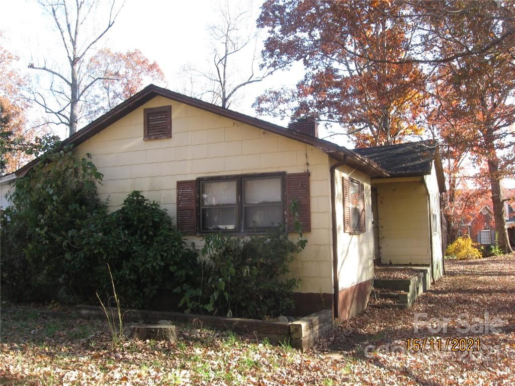 2686 Alfred Hartley Road Lenoir NC 28645