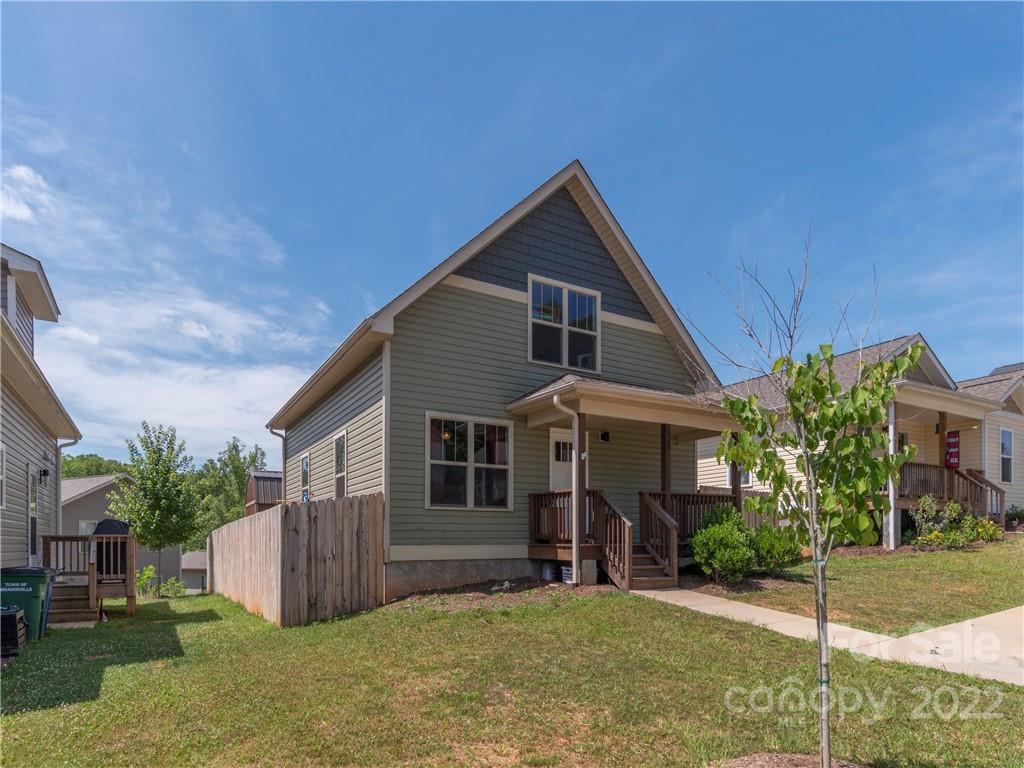 18 Yarrow Meadow Road Weaverville NC 28787