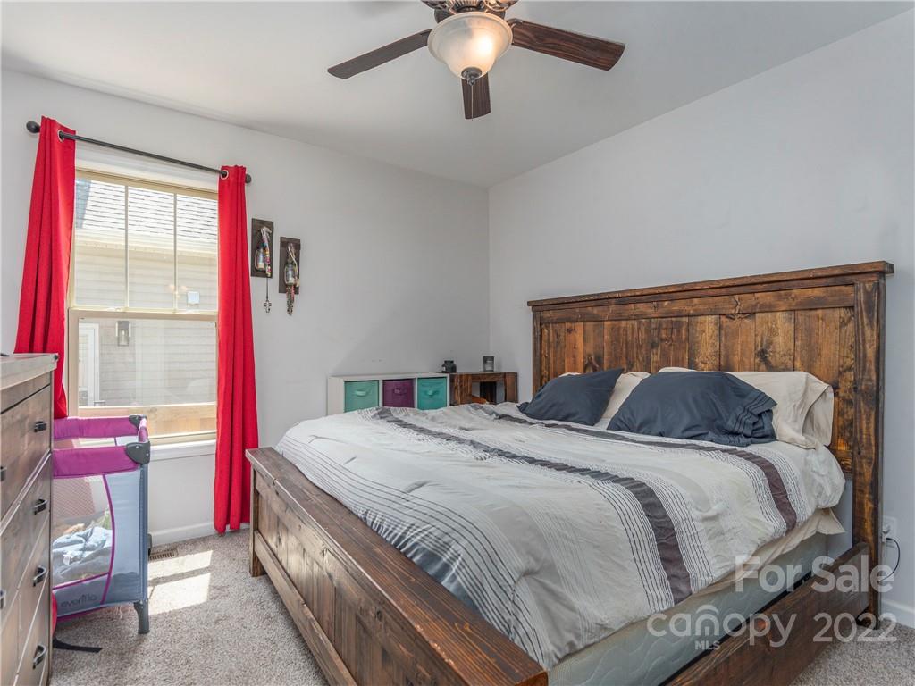 18 Yarrow Meadow Road Weaverville NC 28787