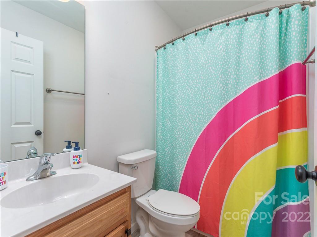 18 Yarrow Meadow Road Weaverville NC 28787