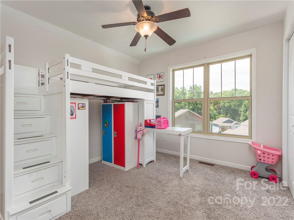 18 Yarrow Meadow Road Weaverville NC 28787