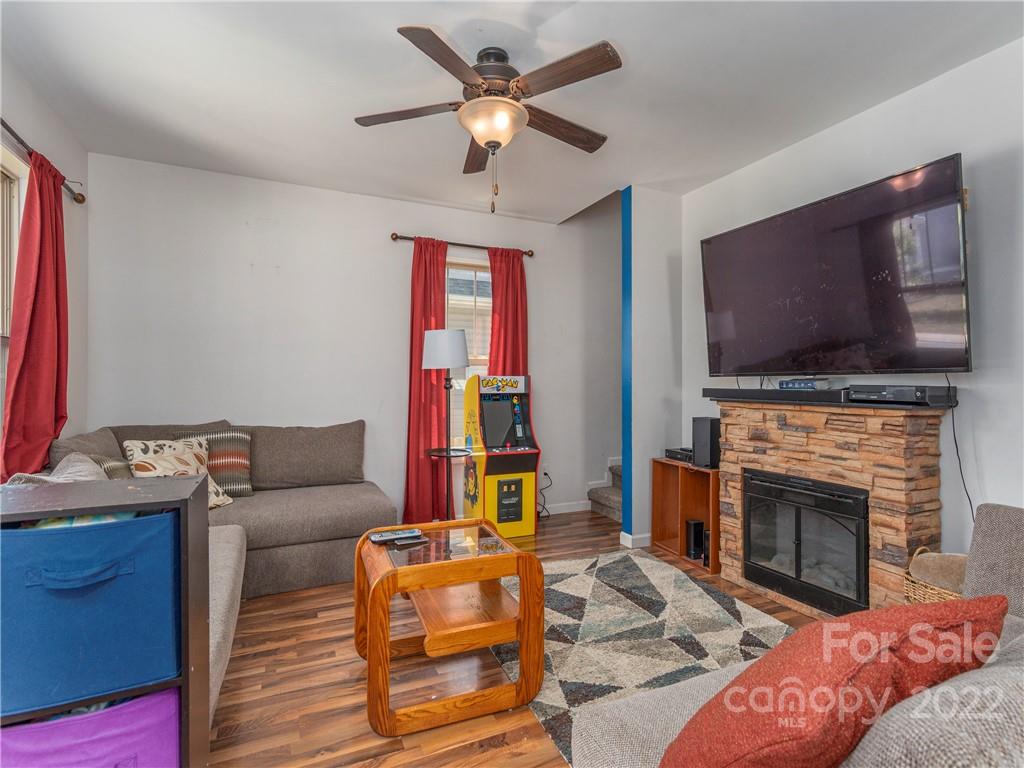 18 Yarrow Meadow Road Weaverville NC 28787