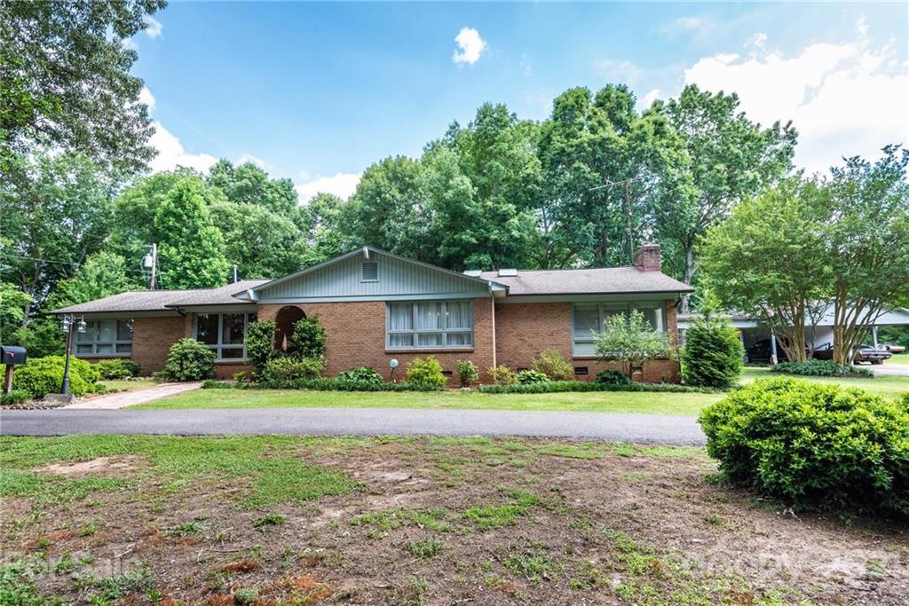 1725 Mcree Road Newton NC 28658