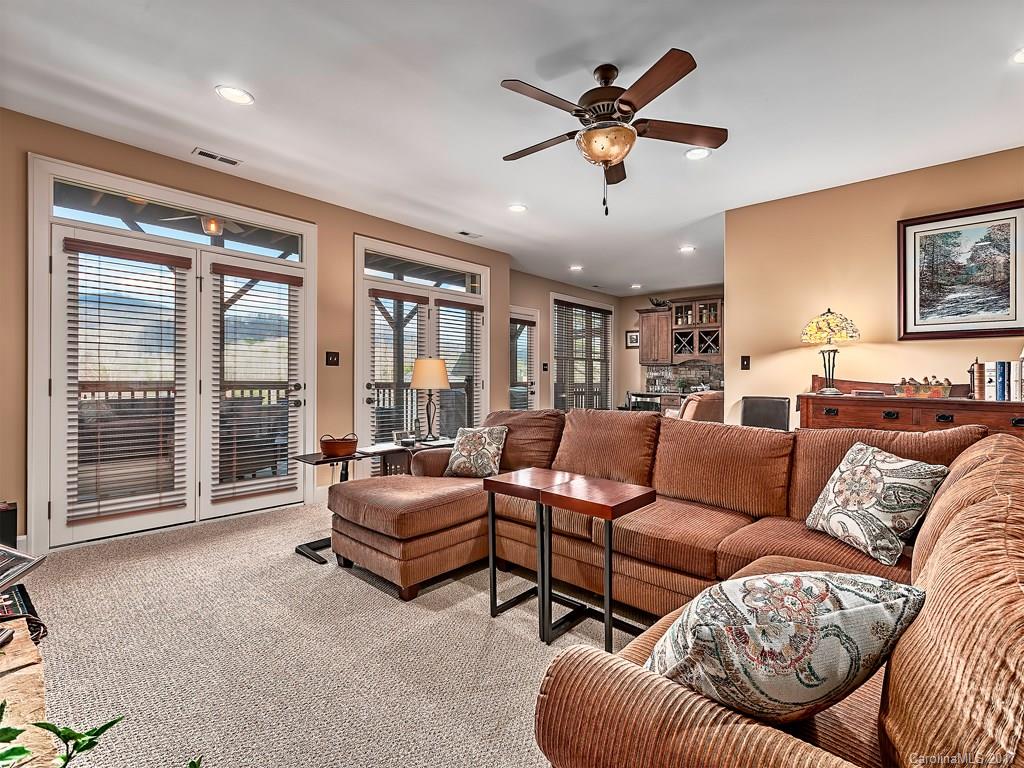 95 Willow Farm Road Fairview NC 28730