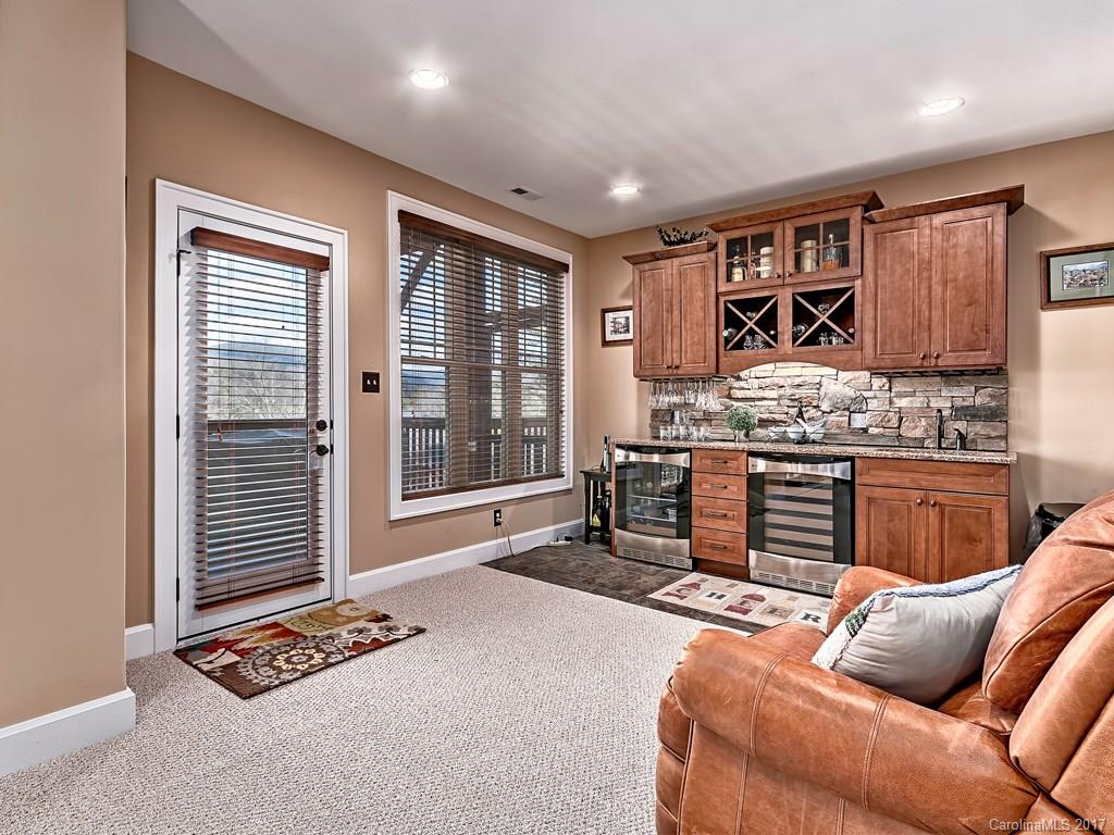 95 Willow Farm Road Fairview NC 28730