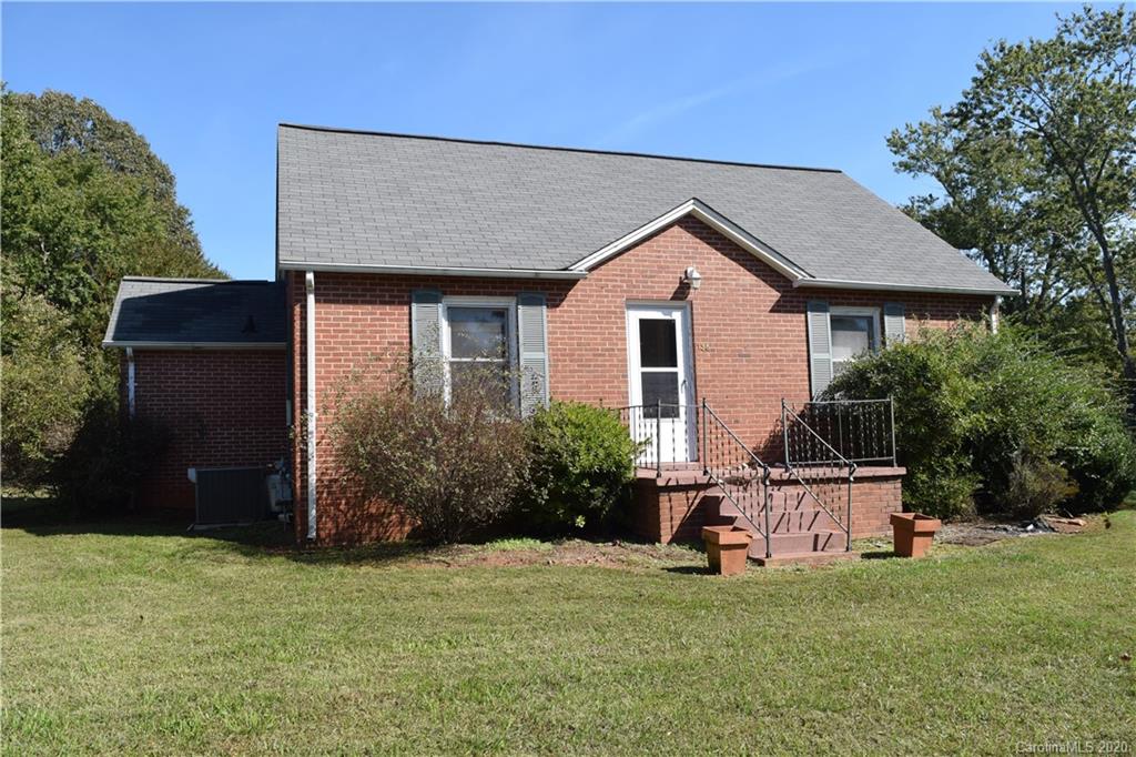 136 21st Avenue NW Hickory NC 28601