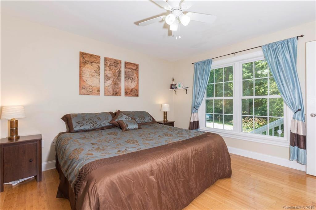11 Asbury Cottage Drive Candler NC 28715