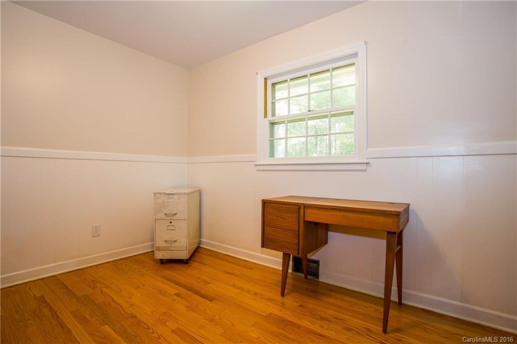 125 Old Bee Tree Road Swannanoa NC 28778