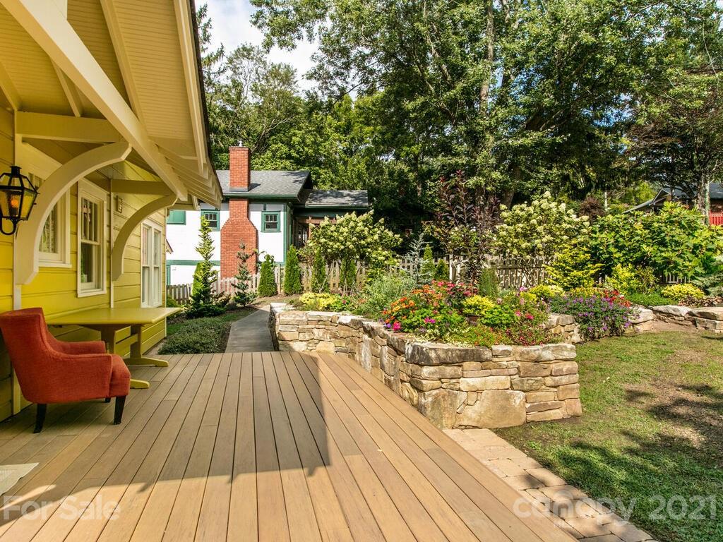 27 Fenner Avenue Asheville NC 28804