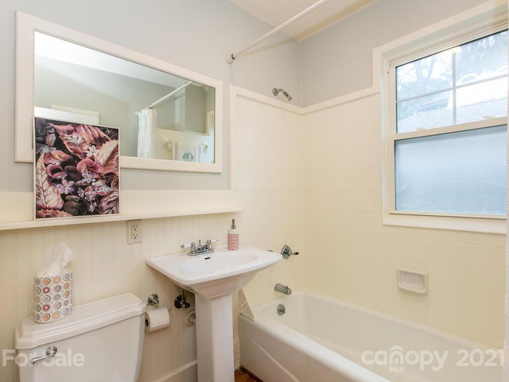 27 Fenner Avenue Asheville NC 28804