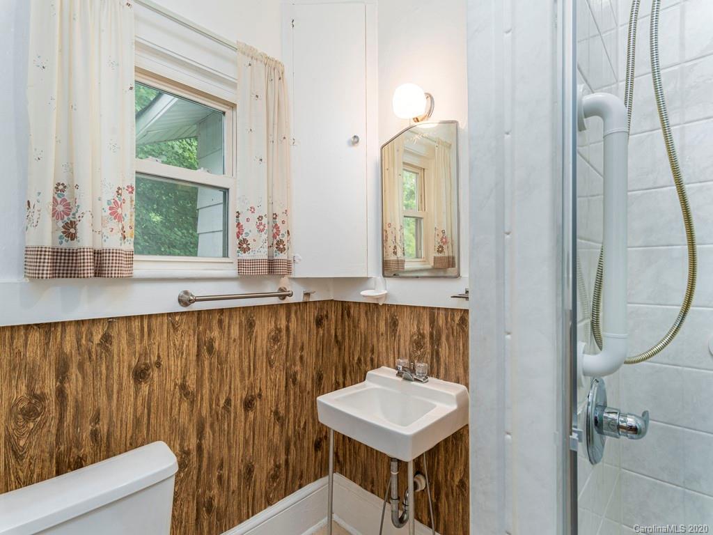 15 Covington Street Asheville NC 28806