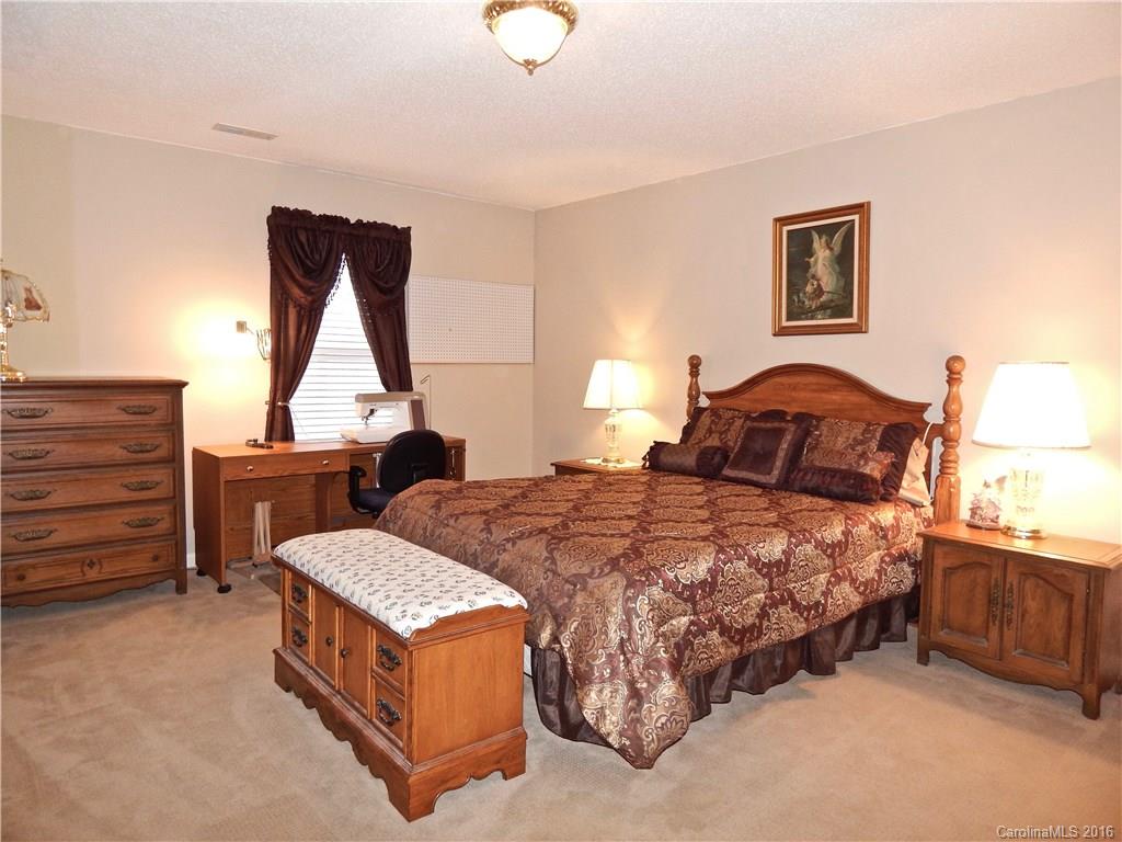 9 Eagles Nest Lane Asheville NC 28806