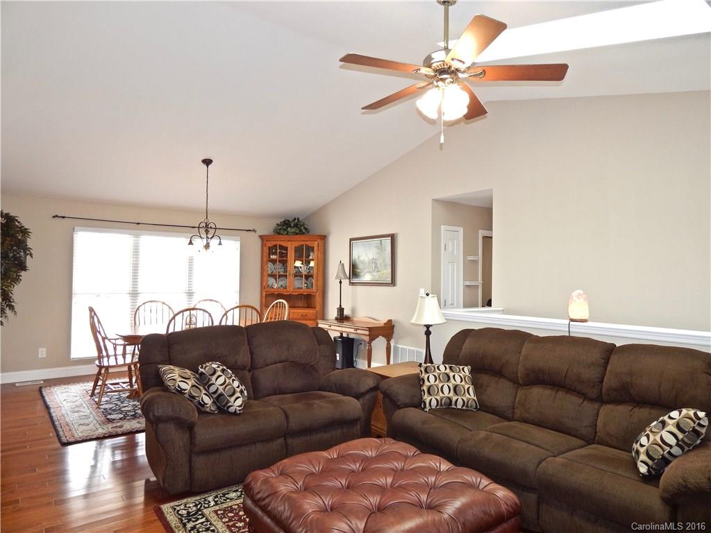 9 Eagles Nest Lane Asheville NC 28806