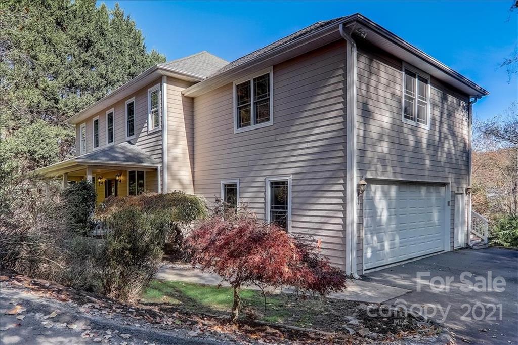 22 Meadow Wood Trail Fletcher NC 28732