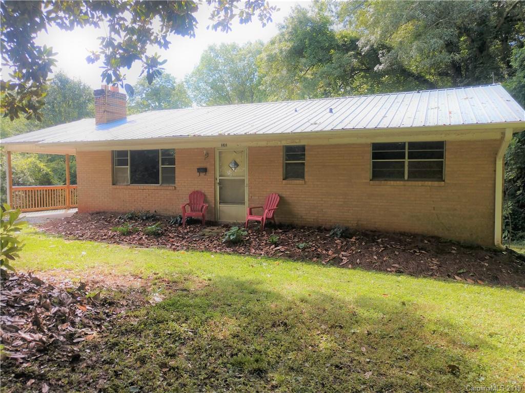 1831 N Davis Avenue Newton NC 28658