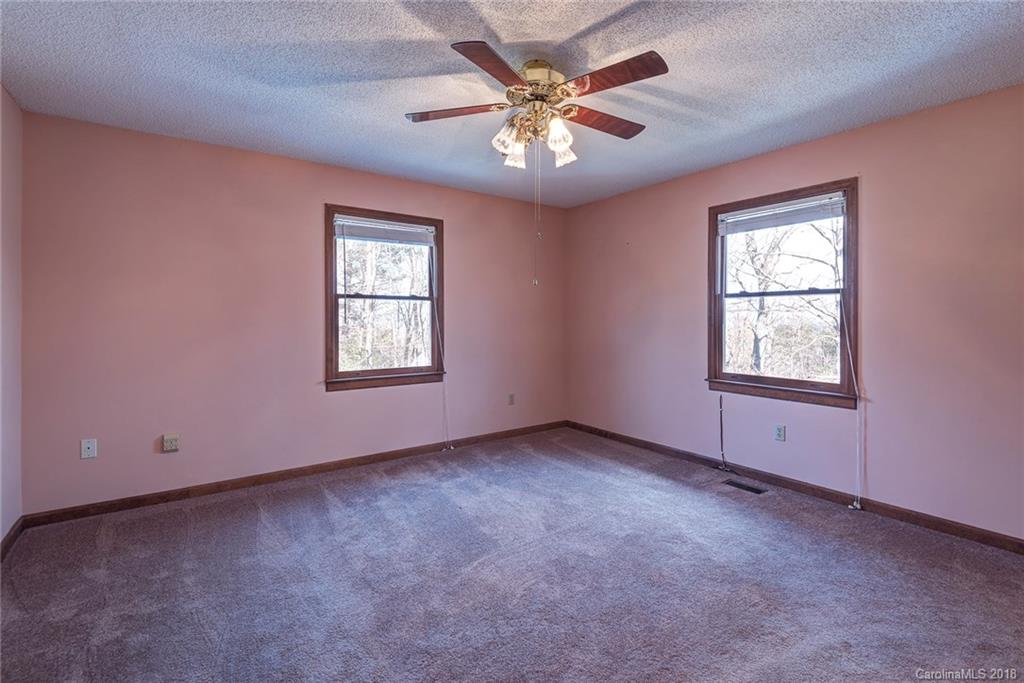 27 Coffey Circle Asheville NC 28806