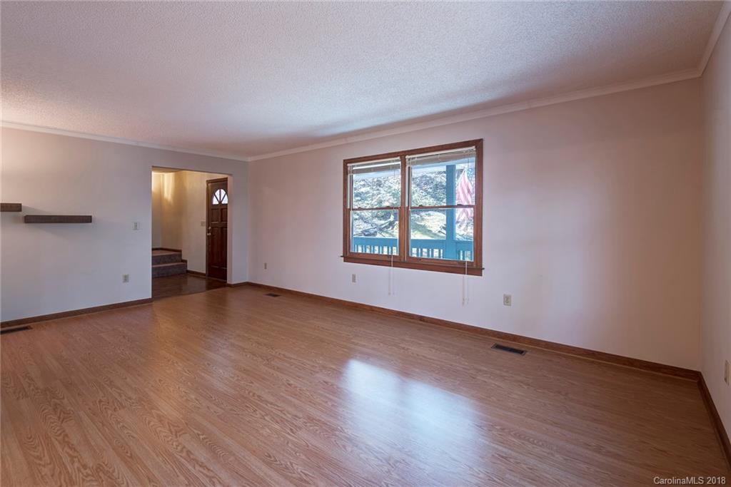 27 Coffey Circle Asheville NC 28806