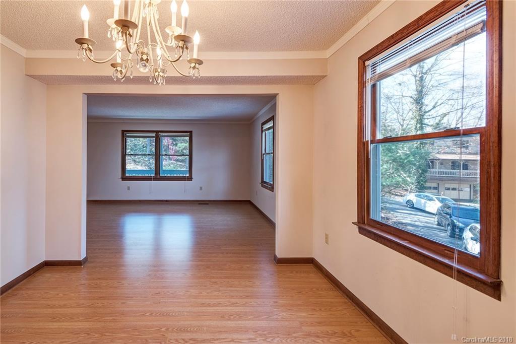 27 Coffey Circle Asheville NC 28806