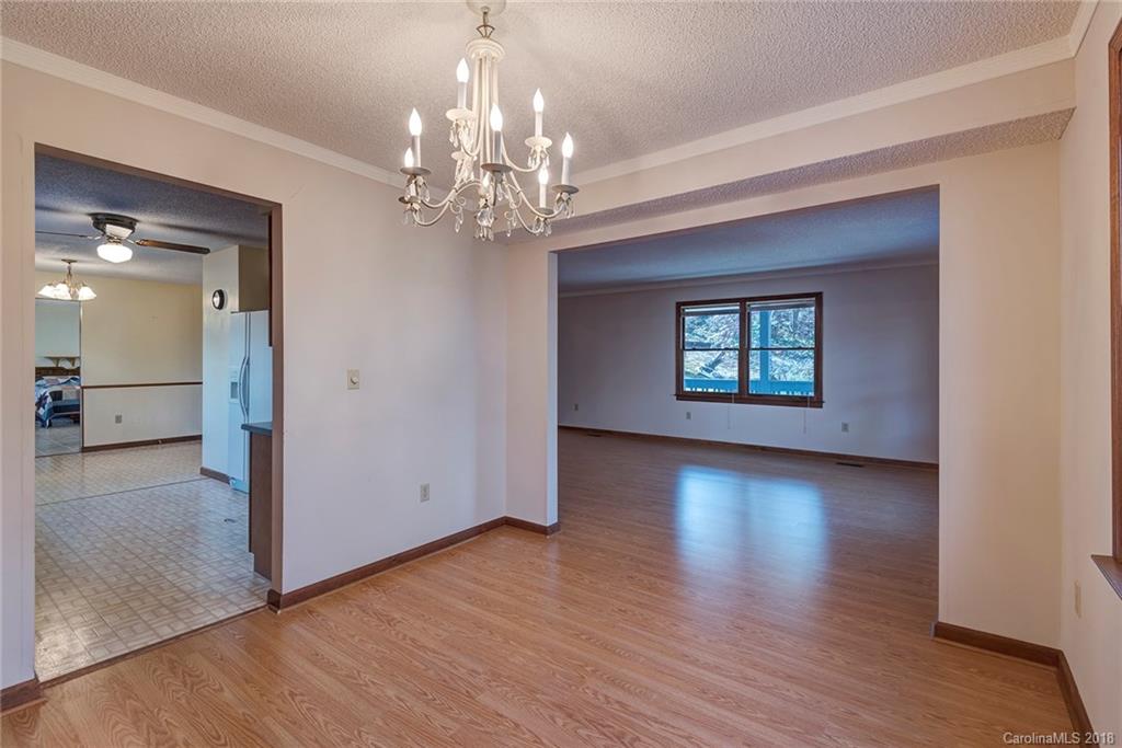 27 Coffey Circle Asheville NC 28806