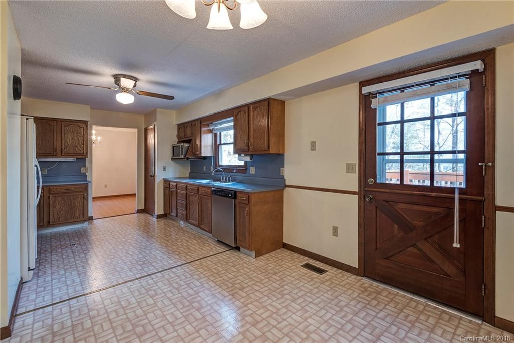 27 Coffey Circle Asheville NC 28806