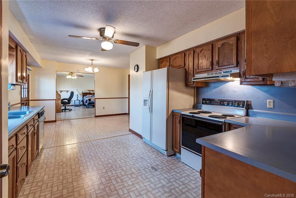27 Coffey Circle Asheville NC 28806