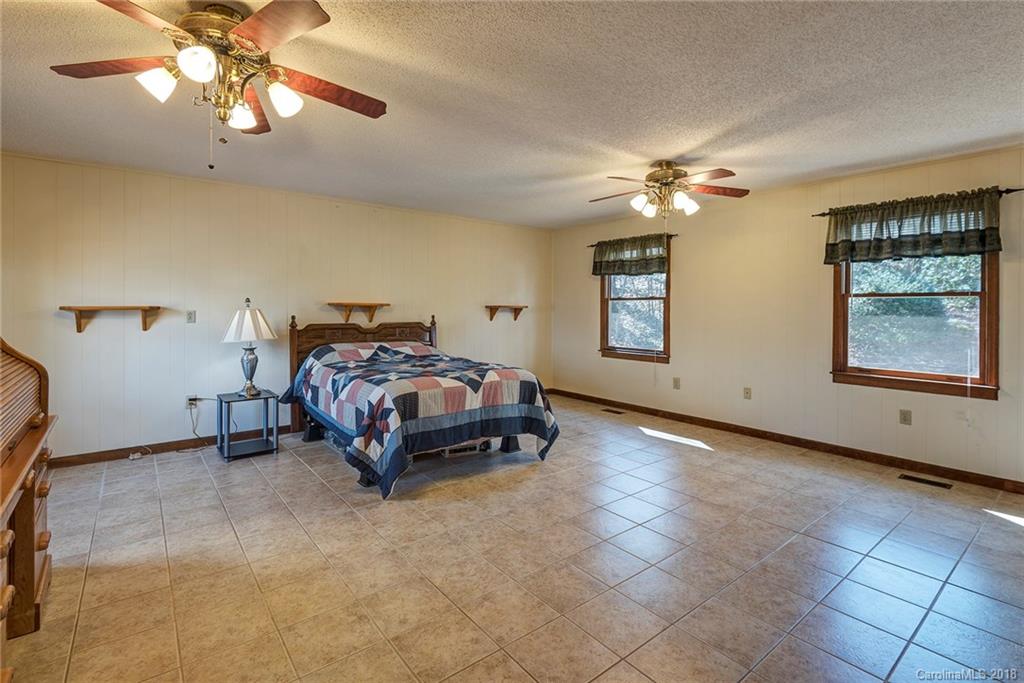 27 Coffey Circle Asheville NC 28806