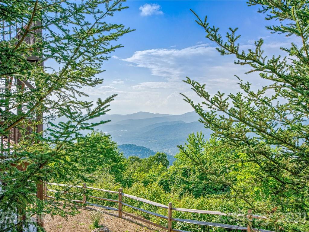 190 Mountain Lily Ridge Drive Swannanoa NC 28778