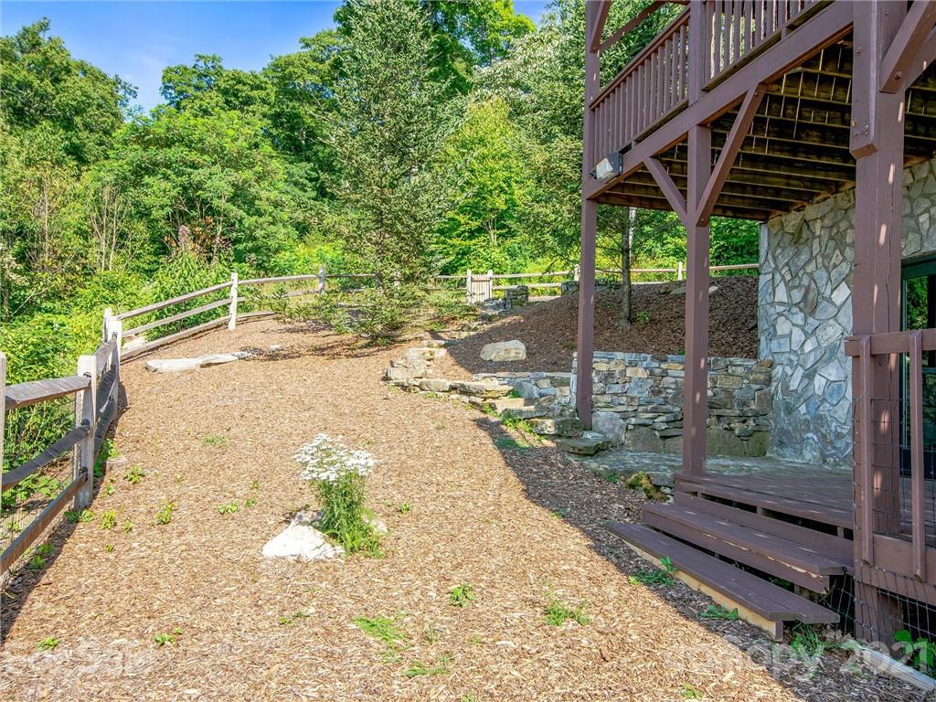 190 Mountain Lily Ridge Drive Swannanoa NC 28778