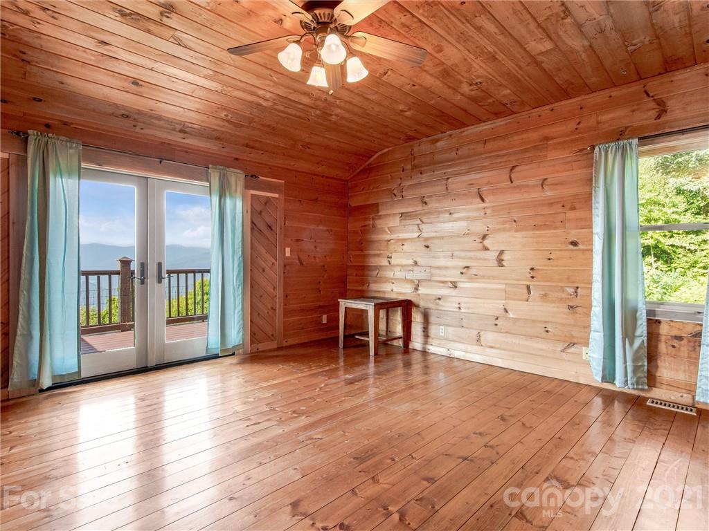 190 Mountain Lily Ridge Drive Swannanoa NC 28778