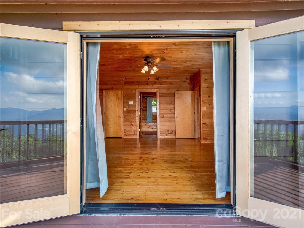 190 Mountain Lily Ridge Drive Swannanoa NC 28778