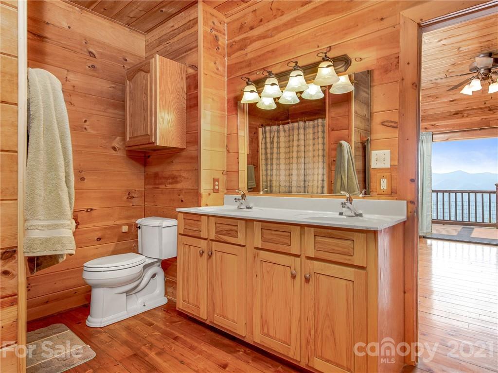 190 Mountain Lily Ridge Drive Swannanoa NC 28778