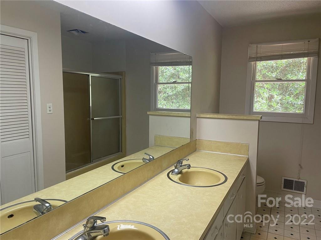 124 Ridge Drive Harrisburg NC 28075