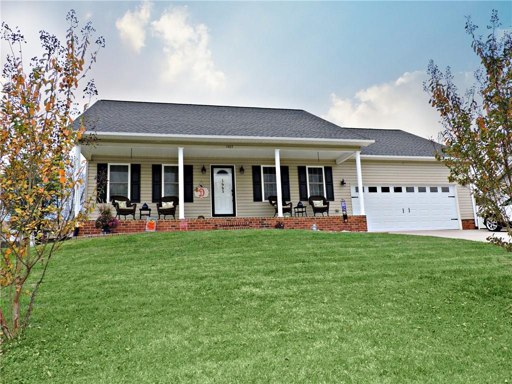 1665 Farmington Hills Drive Conover NC 28613