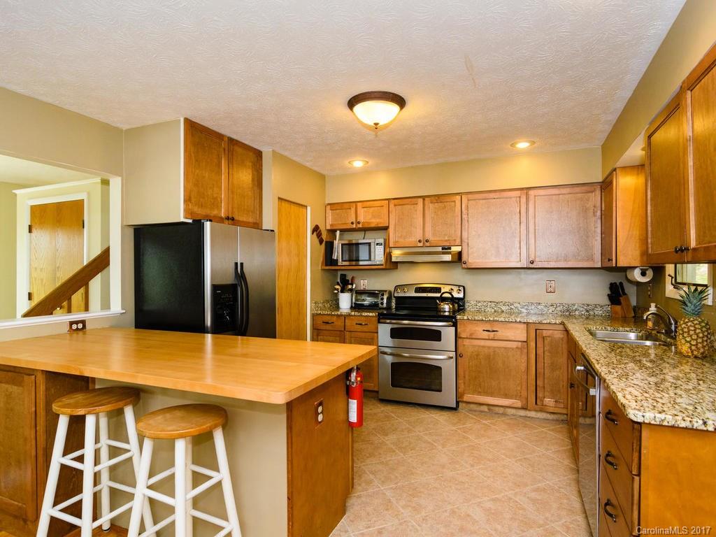 27 Mann Road Asheville NC 28805
