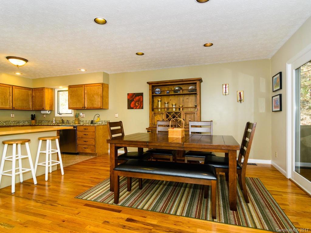 27 Mann Road Asheville NC 28805