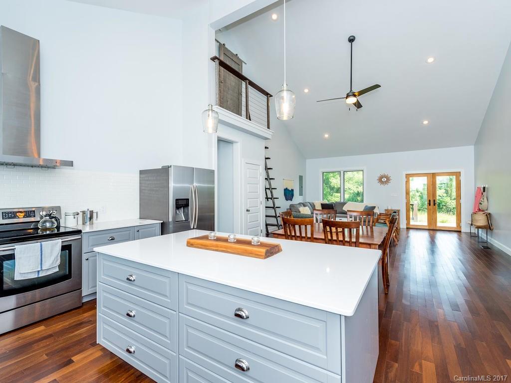 16 Thistledew Lane Arden NC 28704