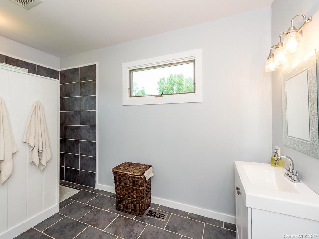 16 Thistledew Lane Arden NC 28704