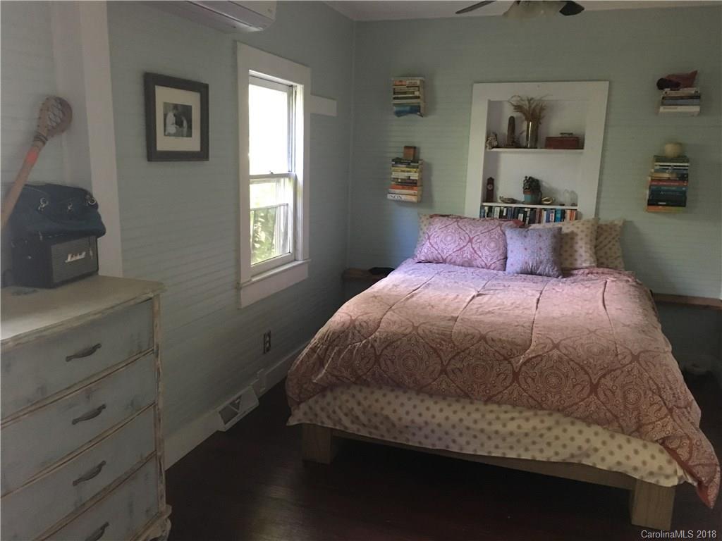 127 Old Road Marshall NC 28753