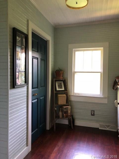 127 Old Road Marshall NC 28753