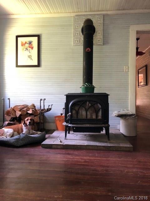 127 Old Road Marshall NC 28753