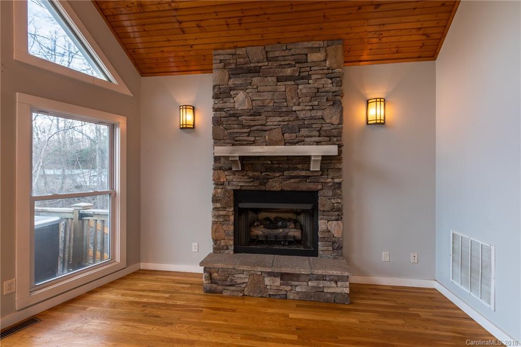 16 Rocky Creek Trail Swannanoa NC 28778
