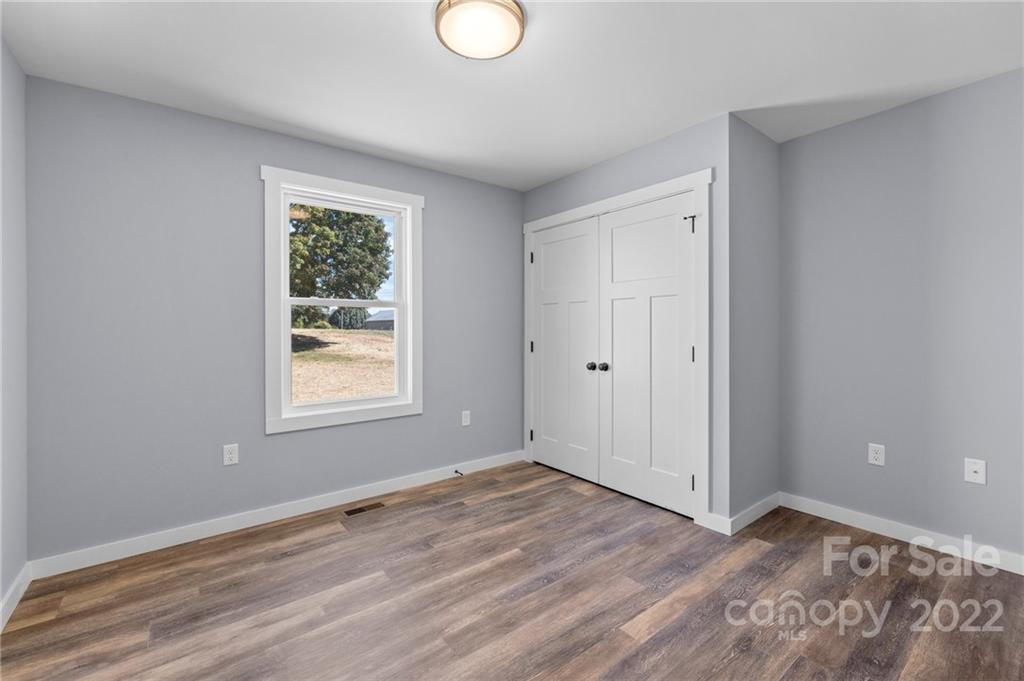 35 Ben Lippen Road Asheville NC 28806