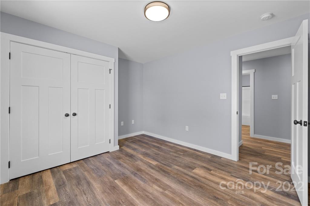 35 Ben Lippen Road Asheville NC 28806