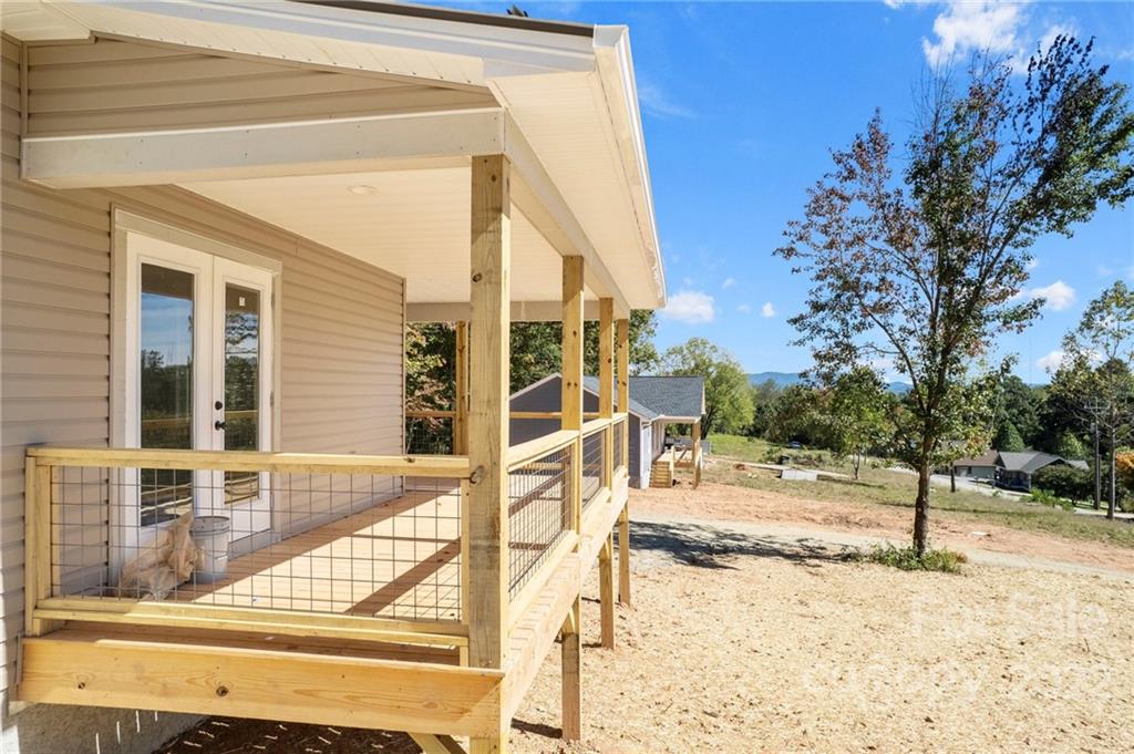 35 Ben Lippen Road Asheville NC 28806