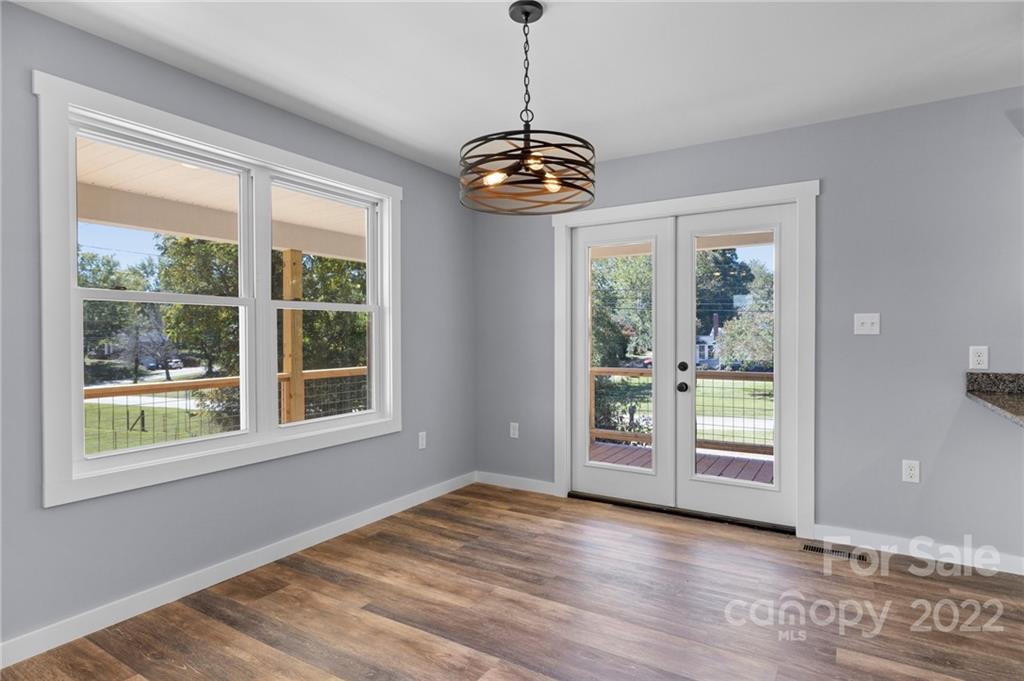 35 Ben Lippen Road Asheville NC 28806