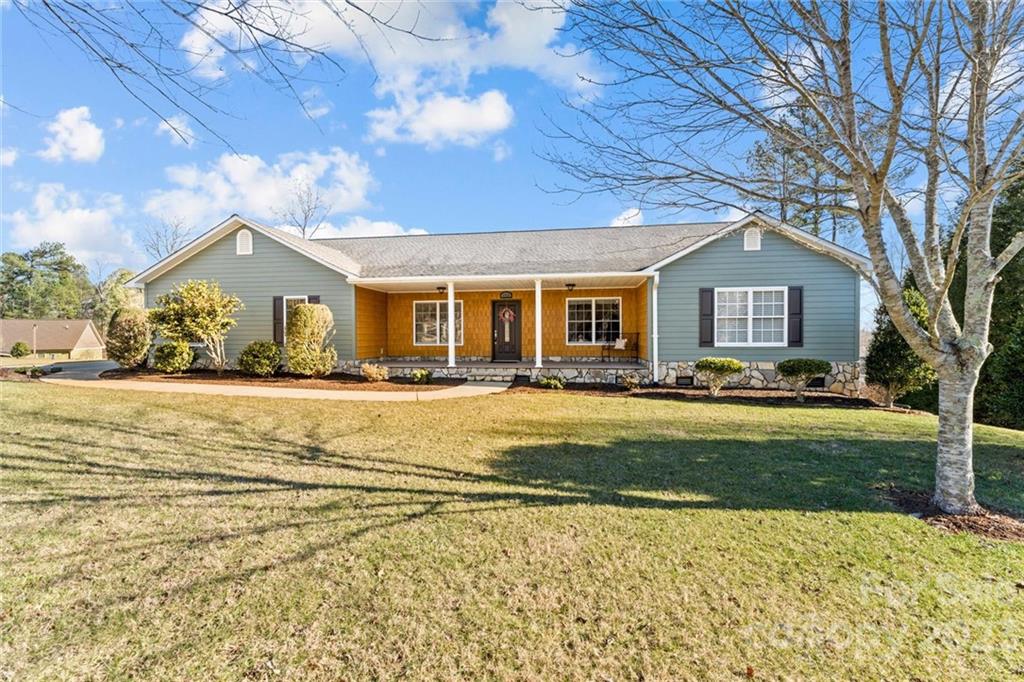 1772 Whitehall Court Newton NC 28658