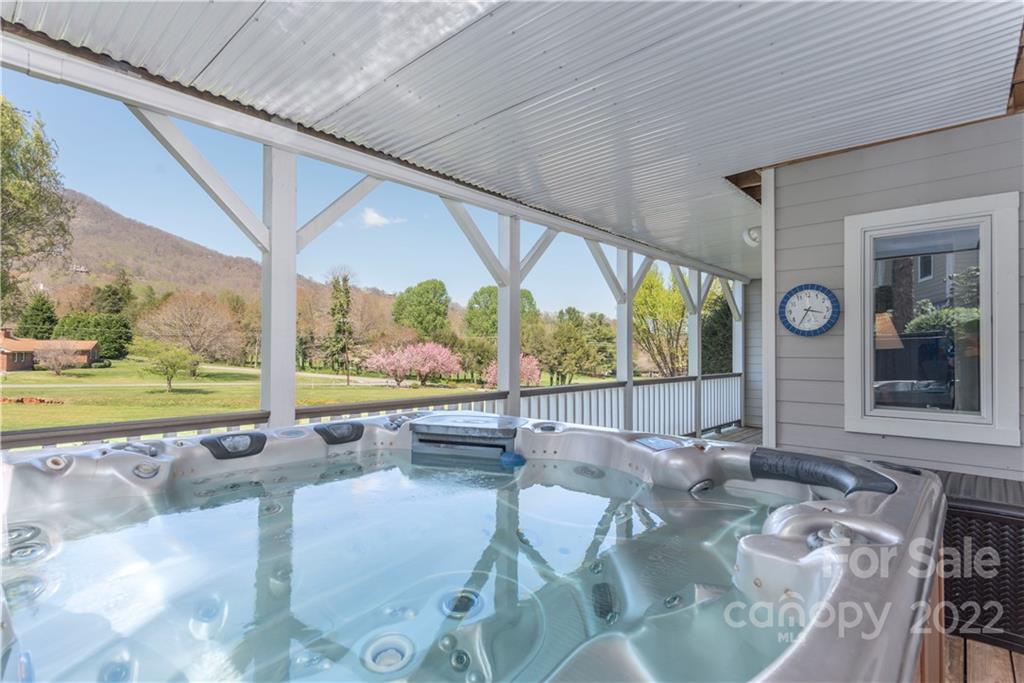 84 Spice Ridge Road Waynesville NC 28786