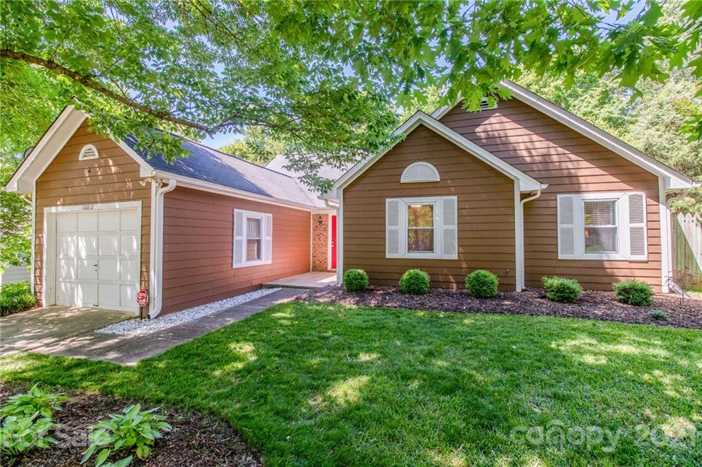 10012 Greenwood Court Charlotte NC 28215