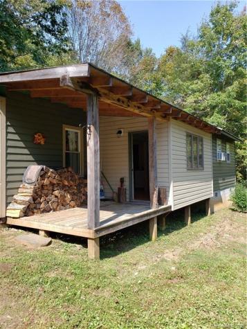 1582 White Oak Road Burnsville NC 28714