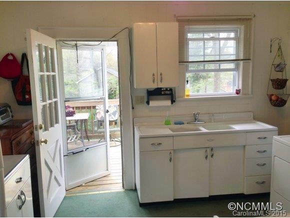 32 Dellwood Street Asheville NC 28806